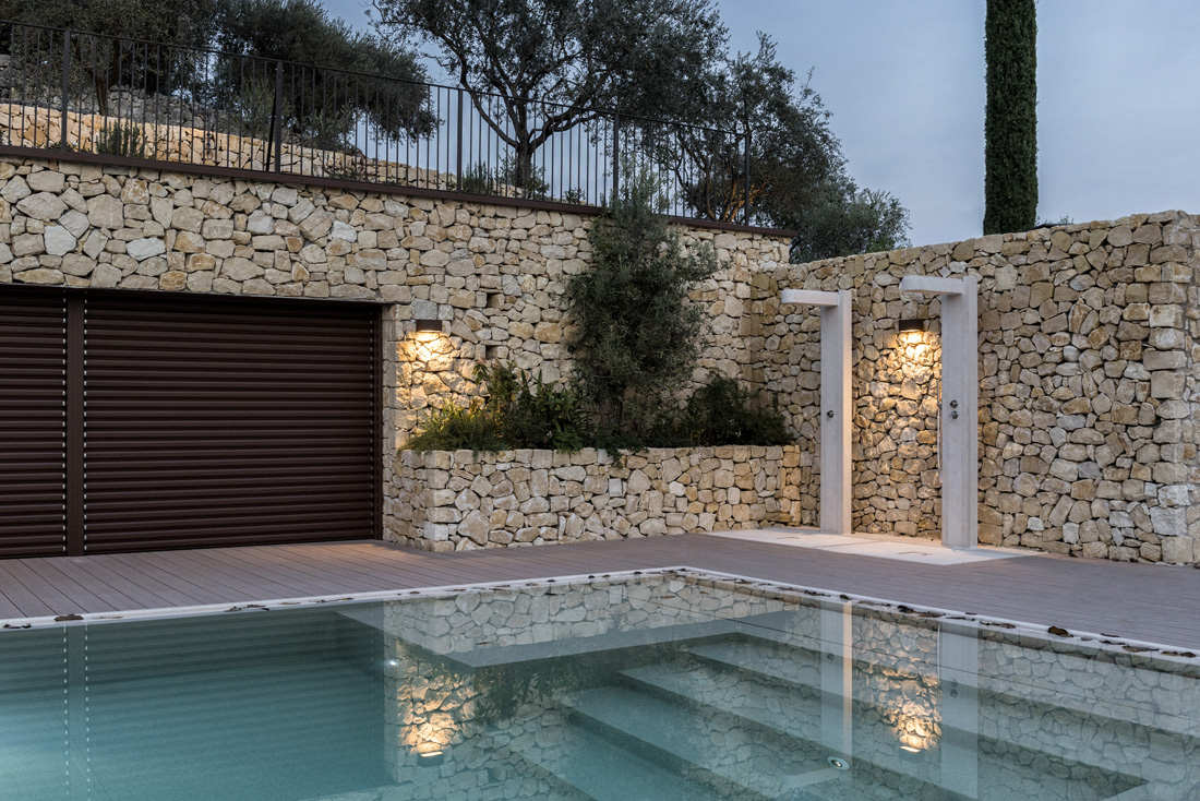 Gestione domotica delle luci e della copertura della piscina – San Pietro in Cariano (VR)