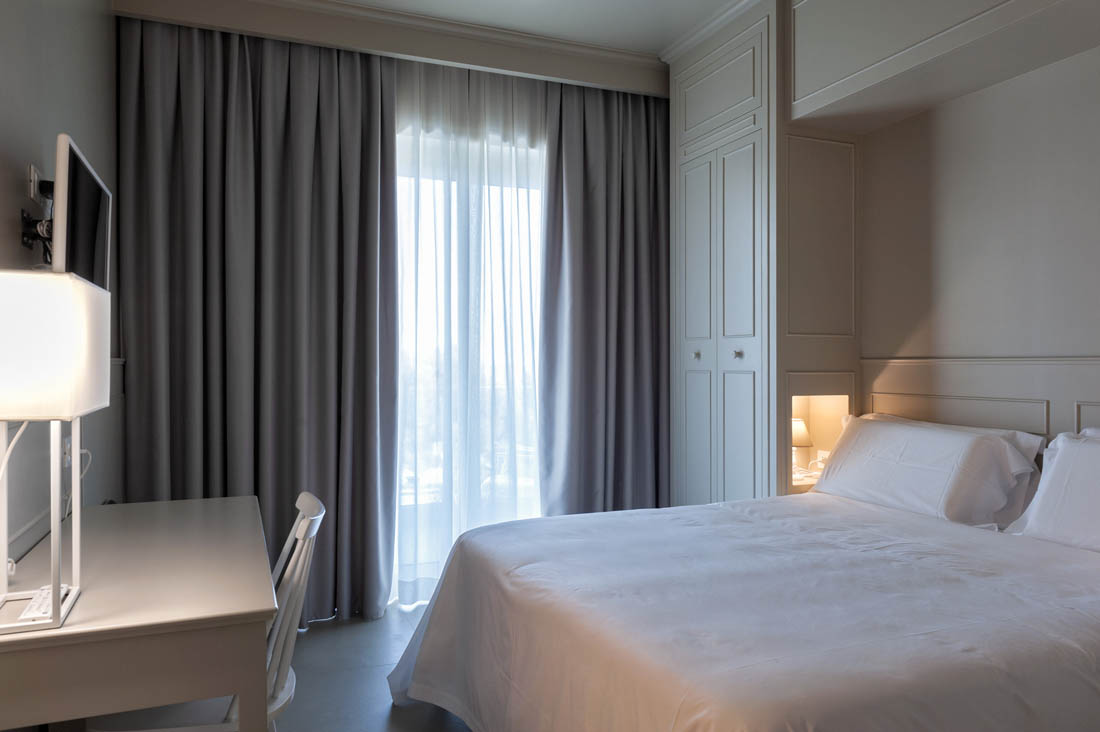 Electrical system hotel room